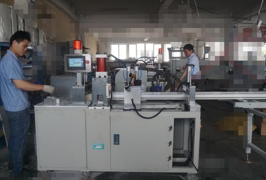 【無錫】周總接到大訂單，訂購鄧氏光伏壓塊沖切一體機助力